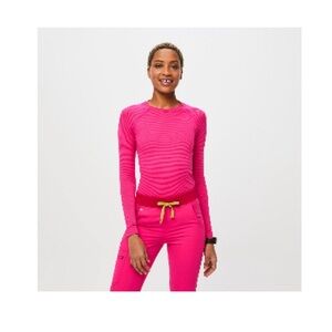 Underscrub long sleeve. Stripe salta seamless. Color shocking pink. Size M